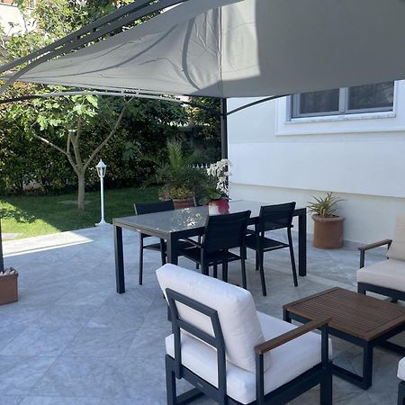 Villa Bianca A Few Steps By The Sea With Exclusive Garden & Jacuzzi Livorno Exteriör bild
