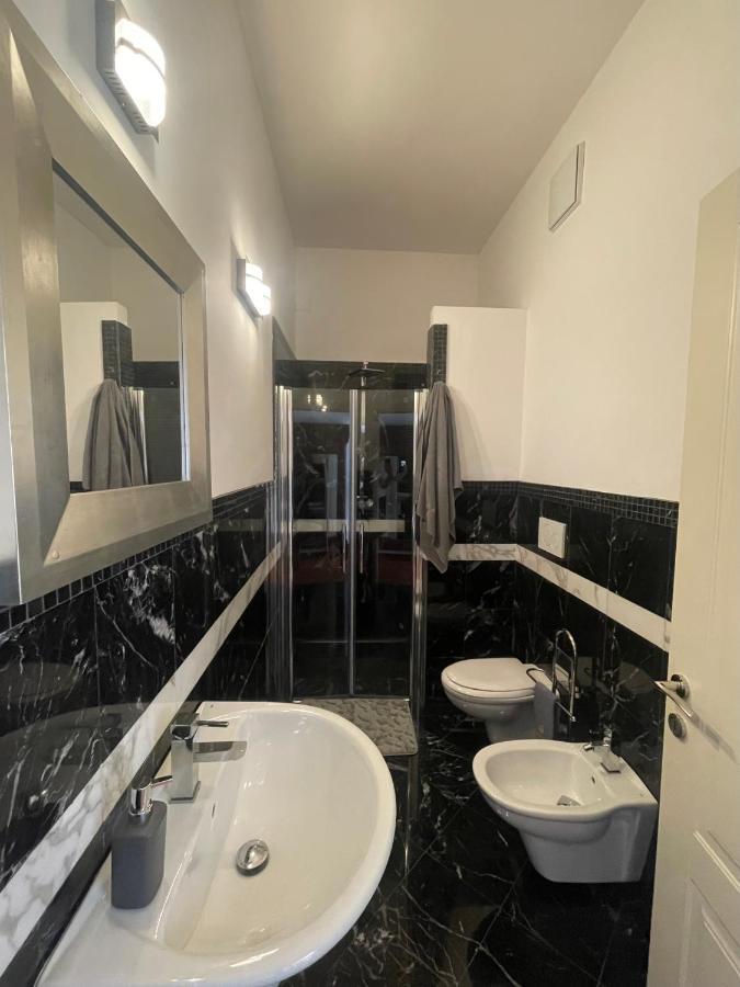 Villa Bianca A Few Steps By The Sea With Exclusive Garden & Jacuzzi Livorno Exteriör bild