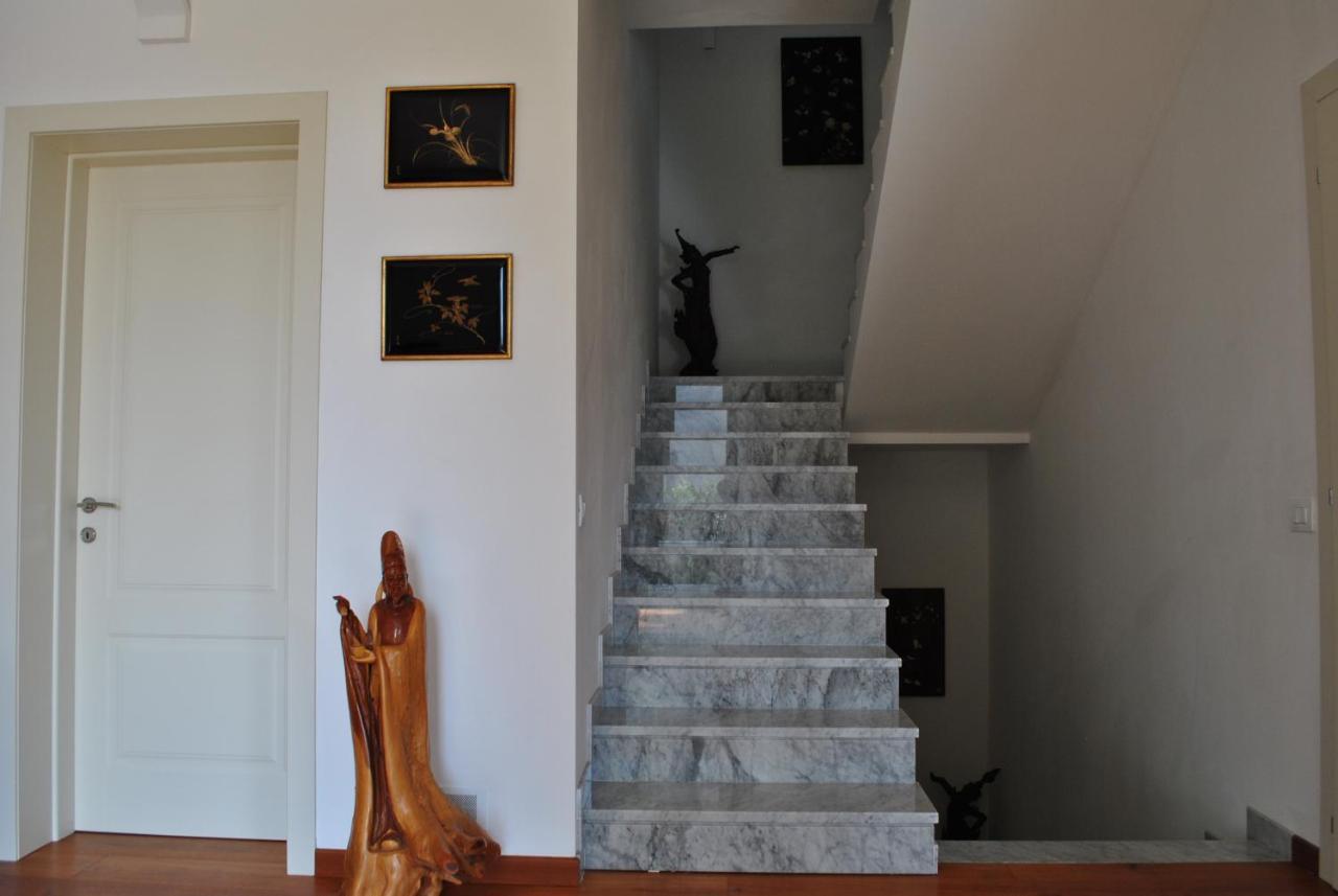 Villa Bianca A Few Steps By The Sea With Exclusive Garden & Jacuzzi Livorno Exteriör bild