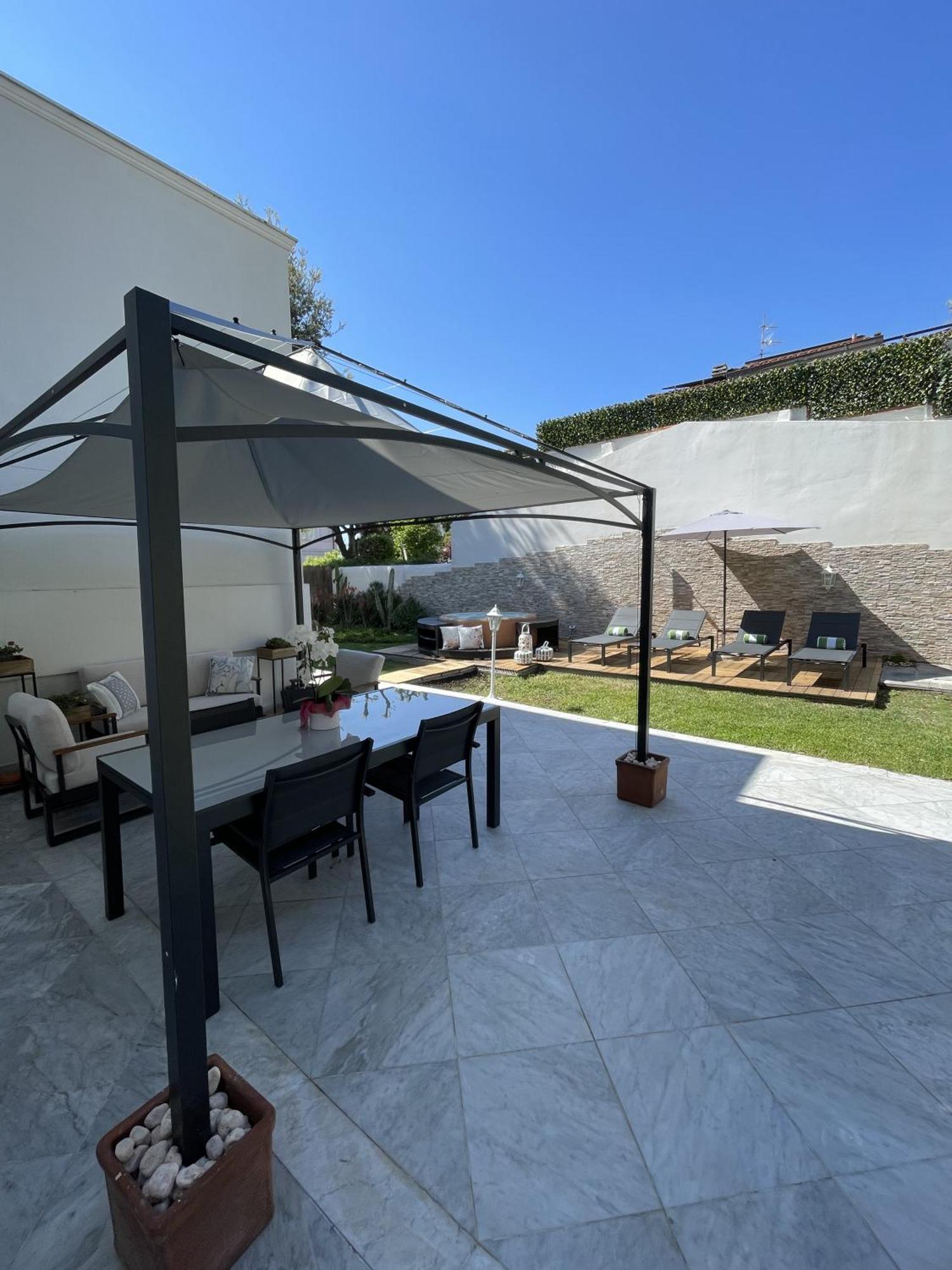 Villa Bianca A Few Steps By The Sea With Exclusive Garden & Jacuzzi Livorno Exteriör bild