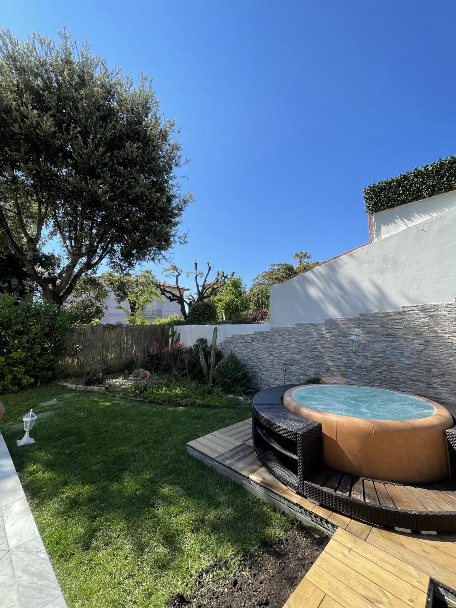 Villa Bianca A Few Steps By The Sea With Exclusive Garden & Jacuzzi Livorno Exteriör bild